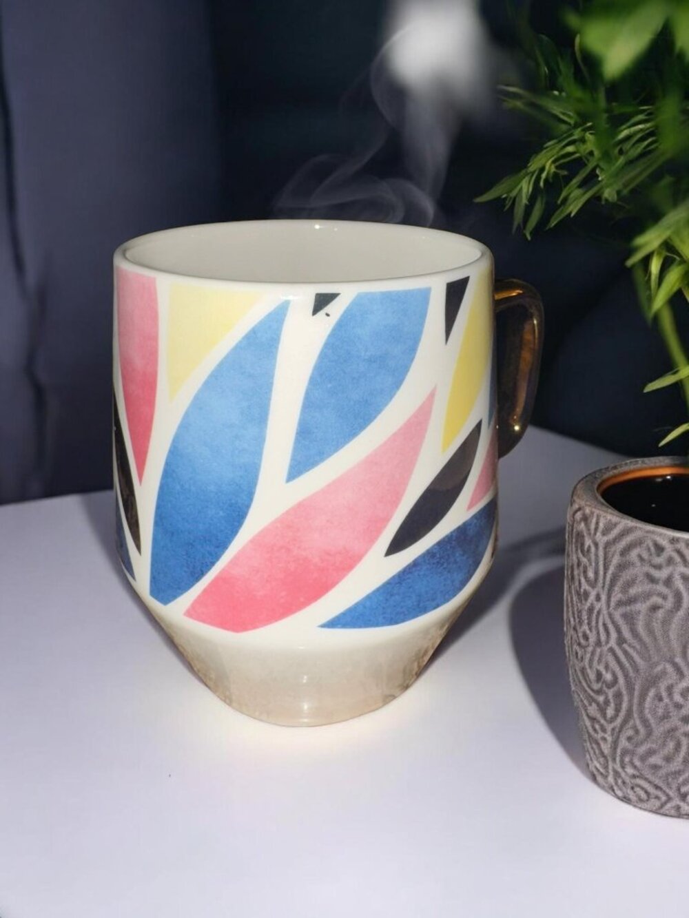 Ceramic Mug With Gold Handle Abstract Leaf Pattern - Picture 4 of 7